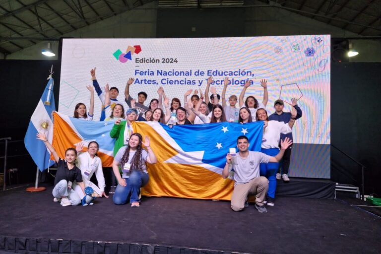 Alumnos fueguinos brillaron en la Feria Nacional de Educación, Artes, Ciencias y Tecnología 2024