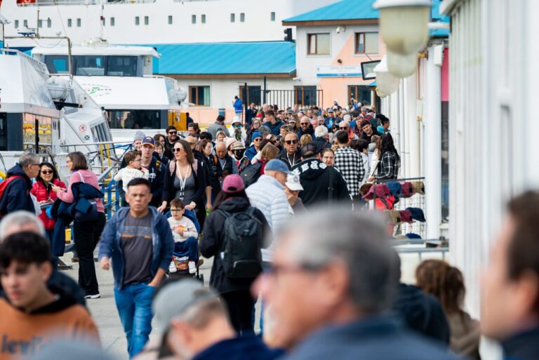 Más de 57 mil cruceristas arribaron al puerto de Ushuaia en la temporada